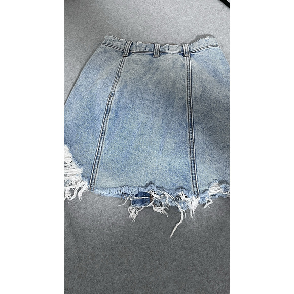 We The Free Twenty Four Cut Off Skirt SZ 24 Button Fly Distressed Raw Hem Boho - Picture 5 of 12